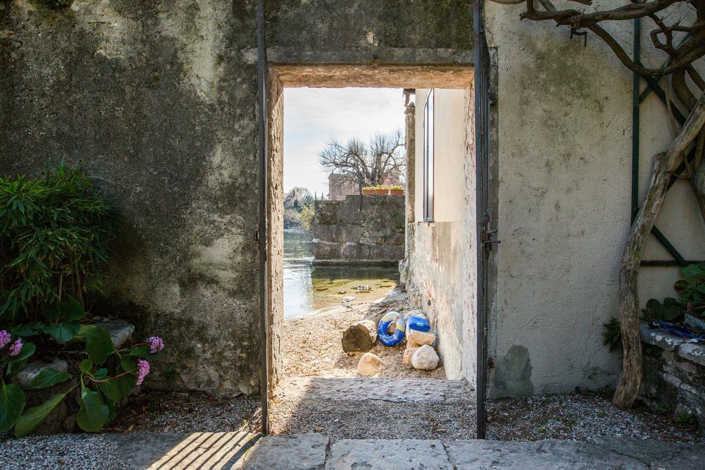 Il Batti Apartment Water Front And Private Beach Toscolano-Maderno Exterior foto
