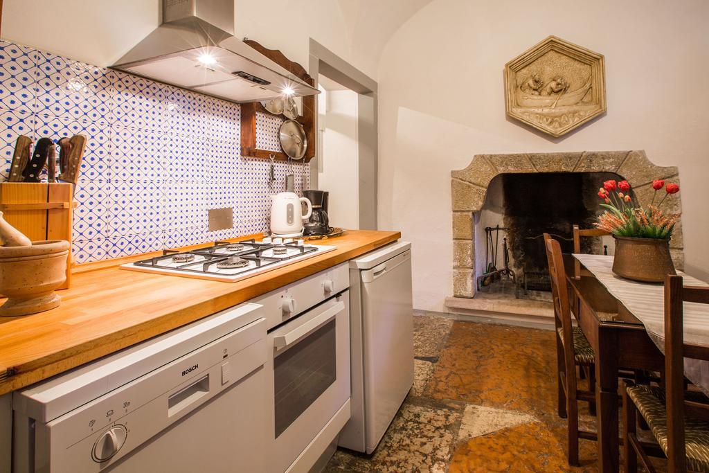 Il Batti Apartment Water Front And Private Beach Toscolano-Maderno Exterior foto